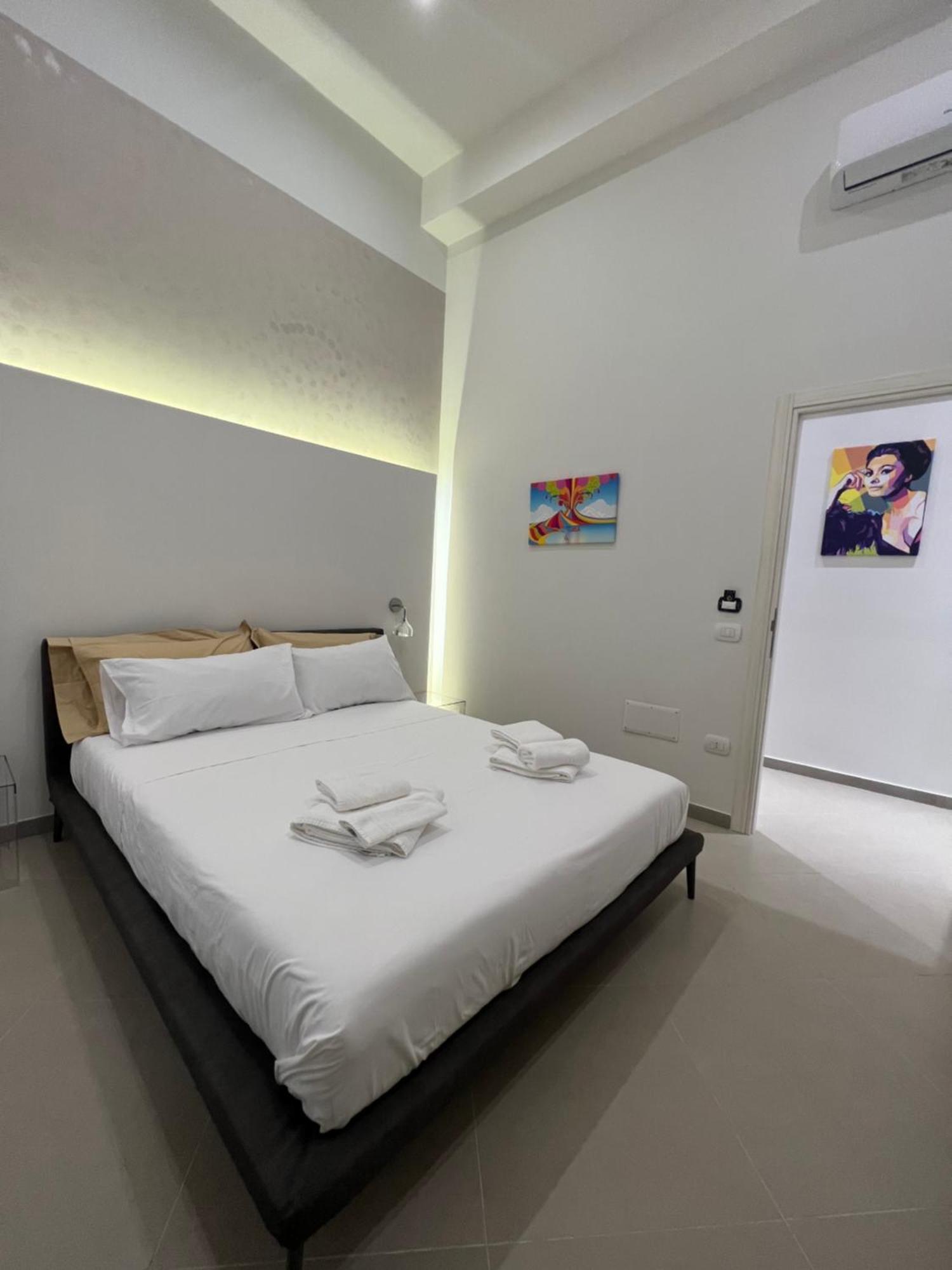Dimora Chiaia 209 Hotell Napoli Eksteriør bilde